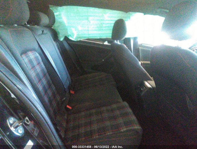 3VW447AU8HM037867
