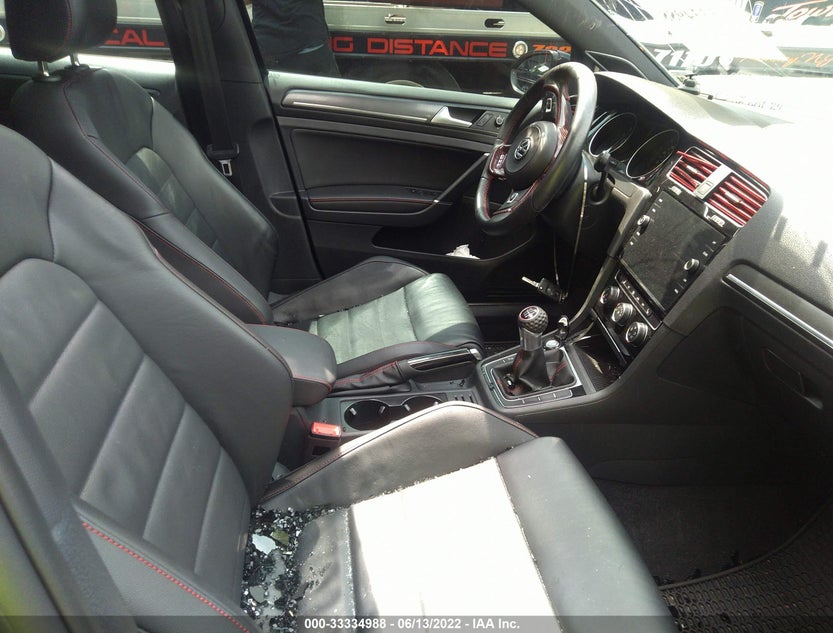 3VW5T7AU0KM013979