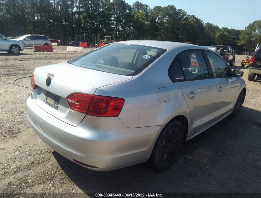 3VW2K7AJ0DM226610