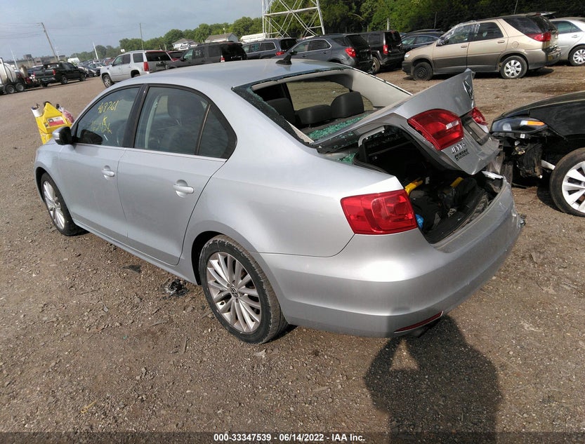 3VWLP7AJ7CM408261
