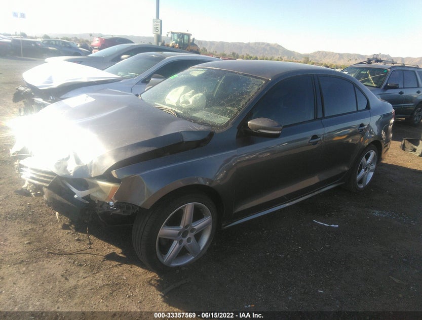 3VWDX7AJ3BM384141