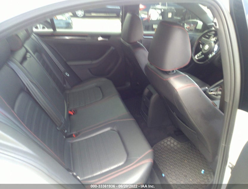 3VW4T7AJXHM325690