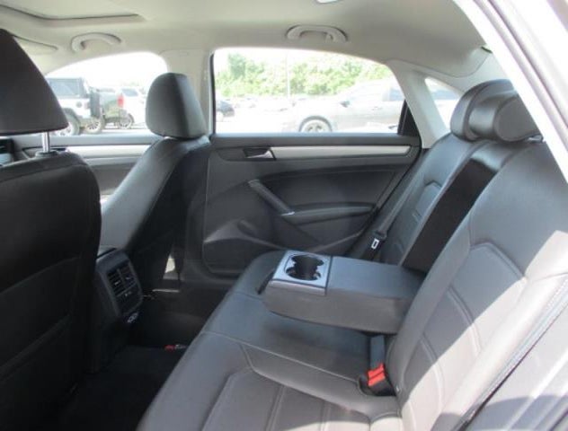 1VWSA7A33MC004651