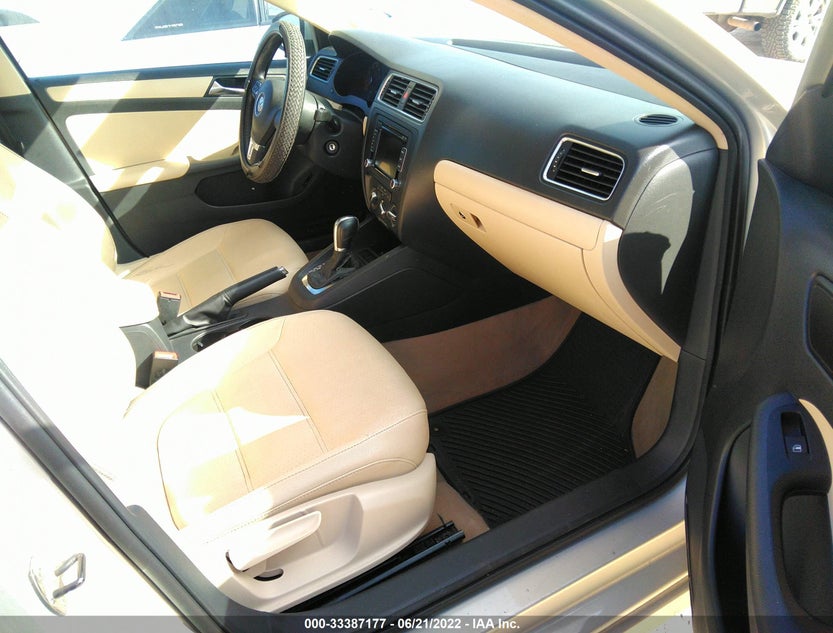 3VWDX7AJ7BM323178