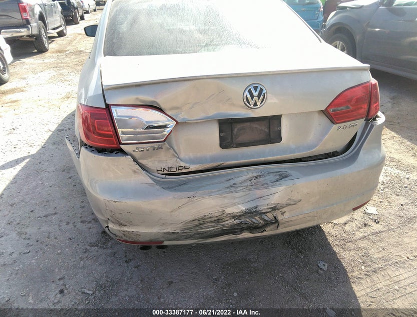 3VWDX7AJ7BM323178