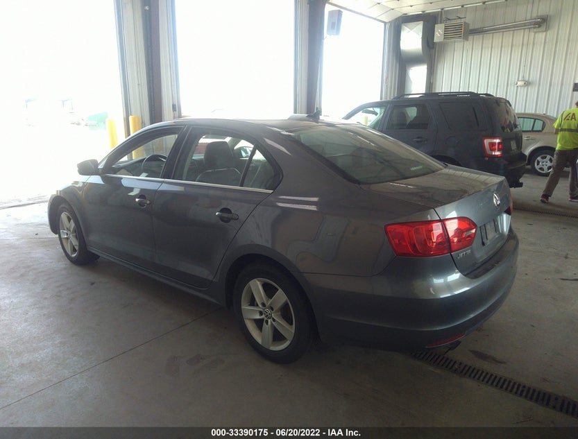 3VWLL7AJ2EM201405
