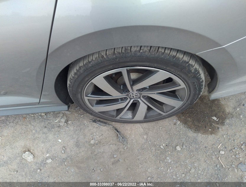 3VW5T7BU9MM072157