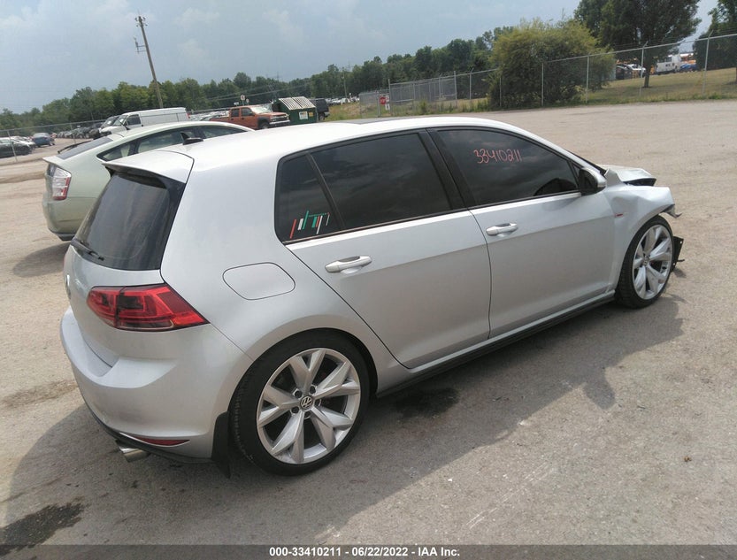 3VW4T7AU8FM009373