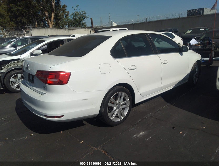 3VWLA7AJ5FM229335