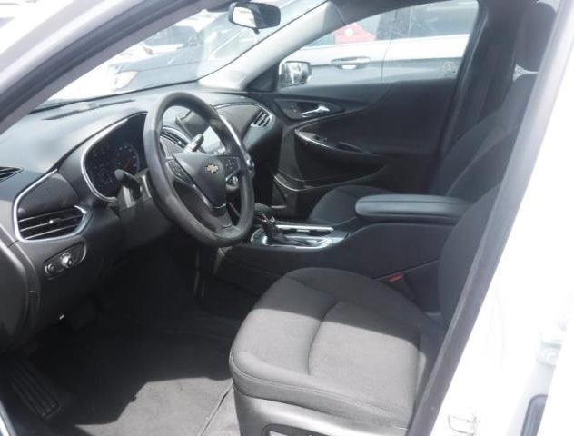 1G1ZD5ST7MF070574