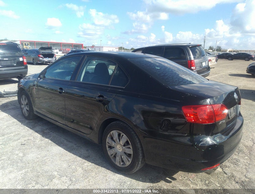 3VW2K7AJ2CM385630