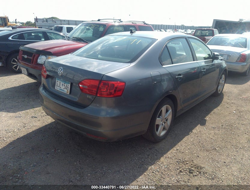 3VWLL7AJ1EM436717
