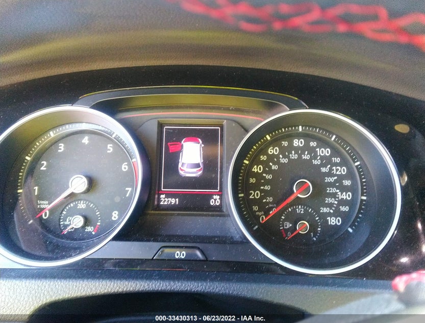 3VW5T7AU6MM008210