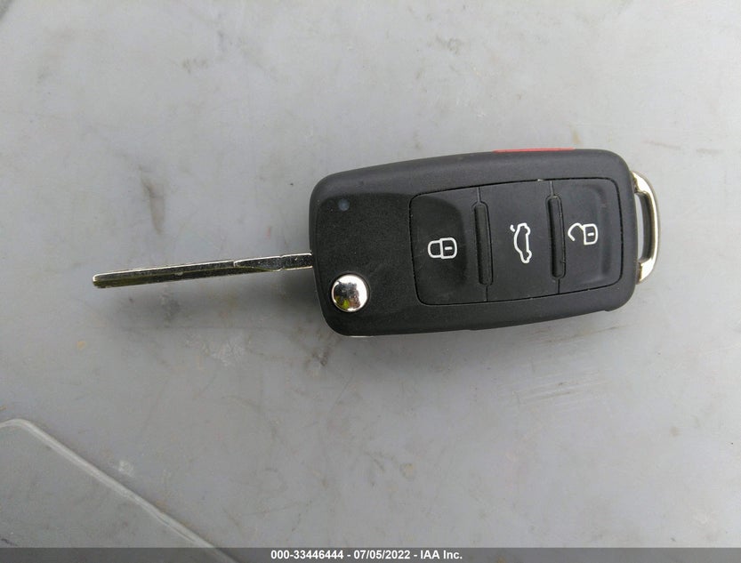 3VWLL7AJ1CM360011