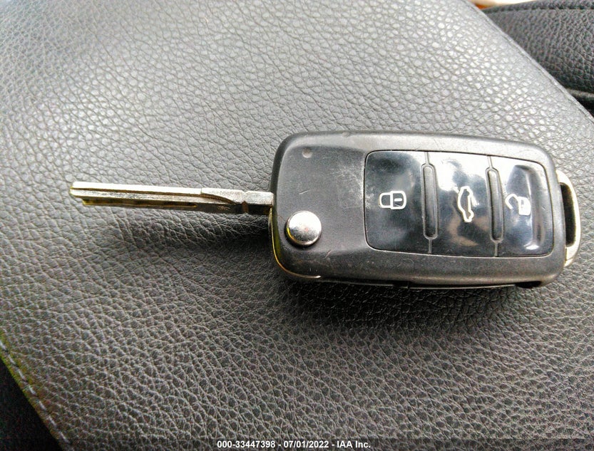 3VW3L7AJ0CM385885