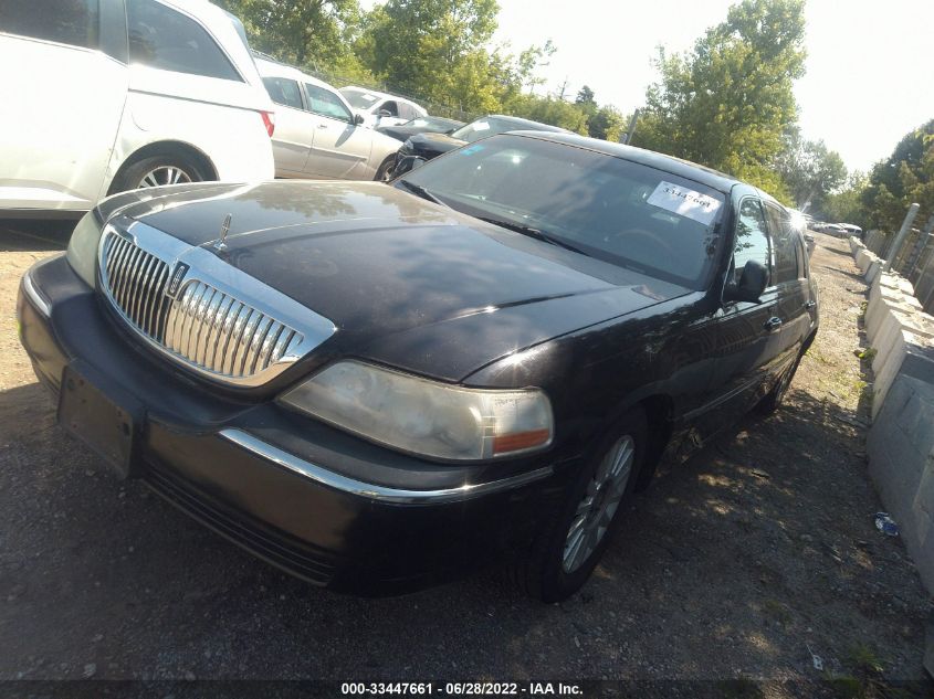 1LNHM85W85Y657250 2005 Lincoln Town Car Signature L