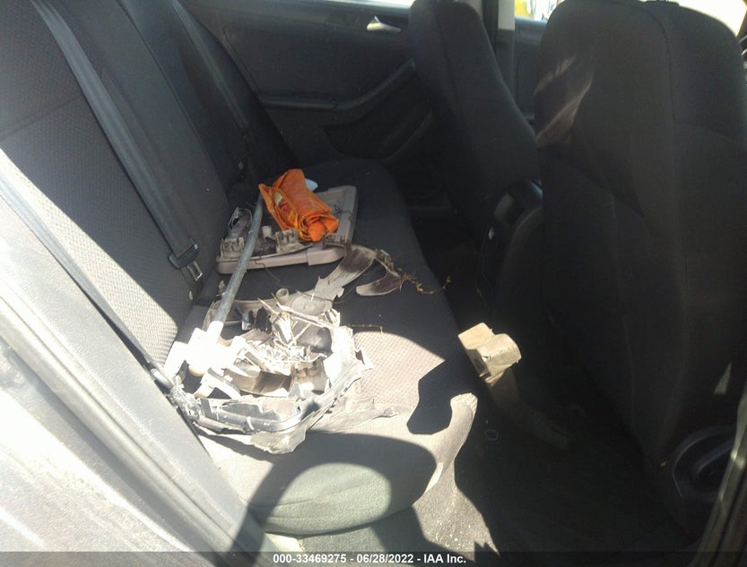 3VW2K7AJ7EM323806