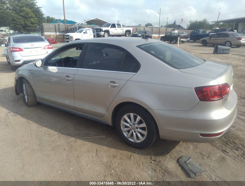 3VW637AJ8DM244447