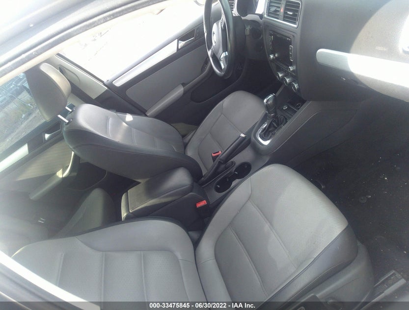 3VW637AJ8DM244447