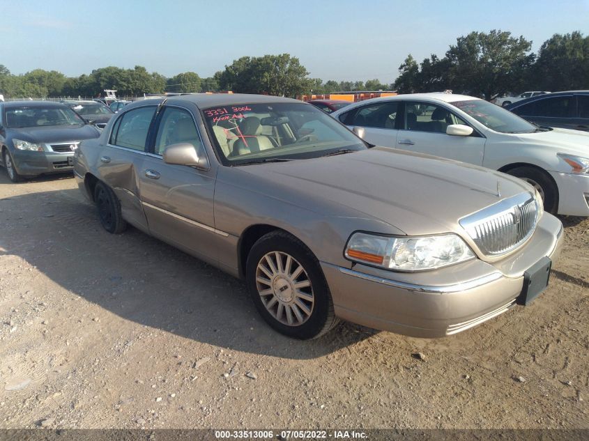 2003 Lincoln Town Car Executive VIN: 1LNHM81W83Y682913 Lot: 33513006