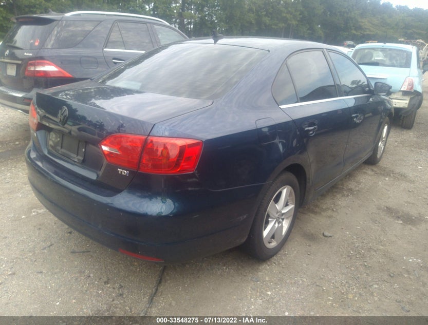 3VW3L7AJ8DM407911