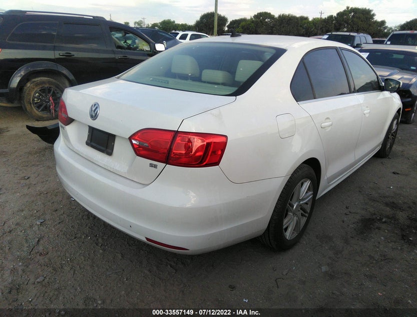 3VWD07AJ9EM351170