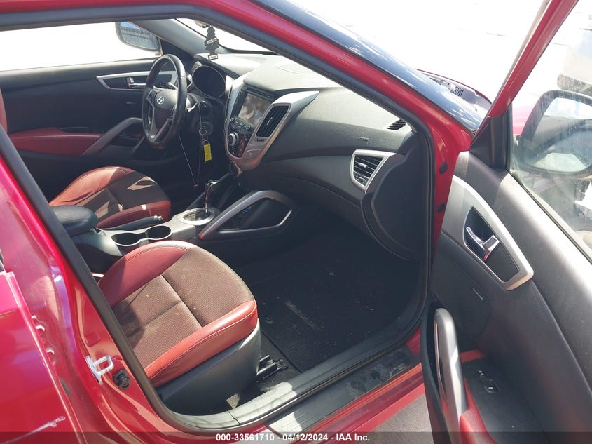 2013 Hyundai Veloster VIN: KMHTC6AD2DU171593 Lot: 33561710