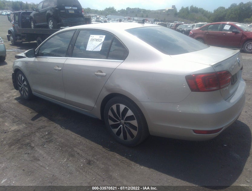 3VW637AJ4DM268700