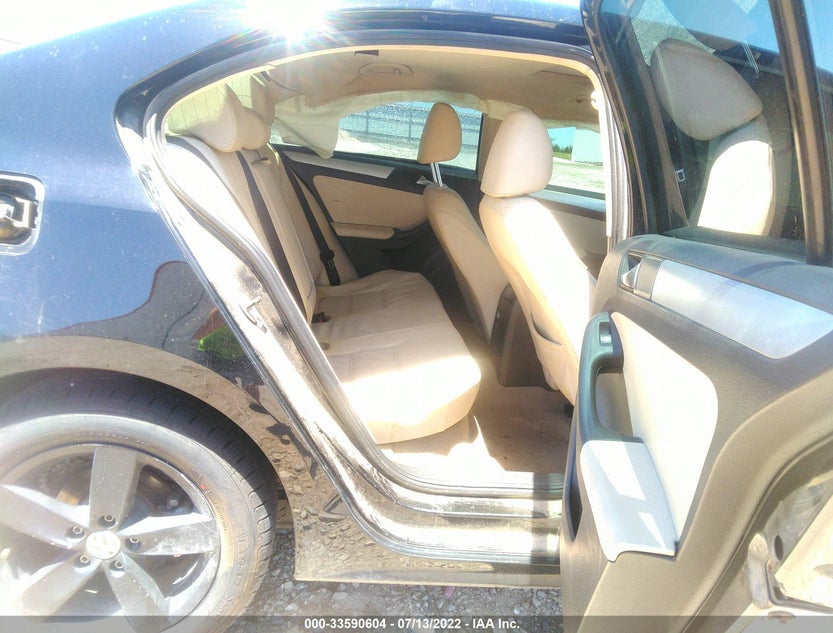 3VWLL7AJ5CM380066