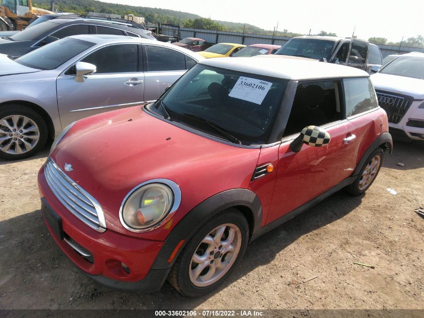 2011 Mini Cooper Hardtop VIN: WMWSU3C51BTX96861 Lot: 33602106