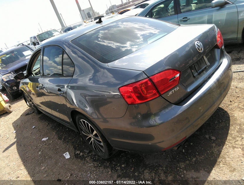 3VW3L7AJ5EM407754
