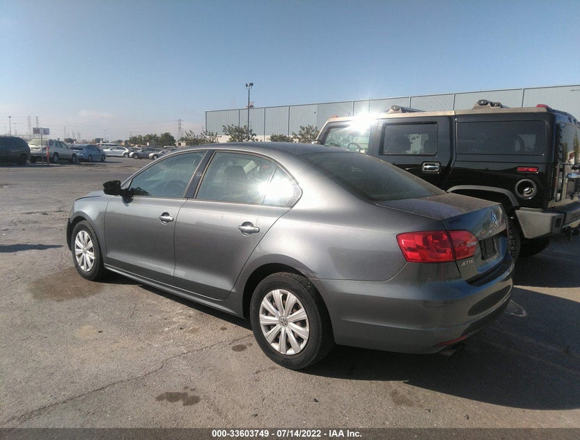 3VW1K7AJ3CM472402