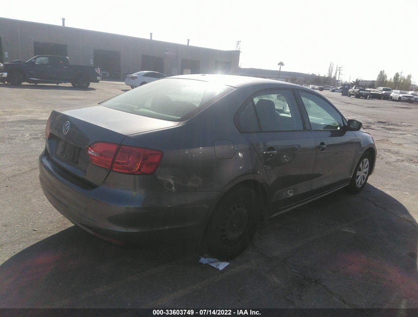 3VW1K7AJ3CM472402