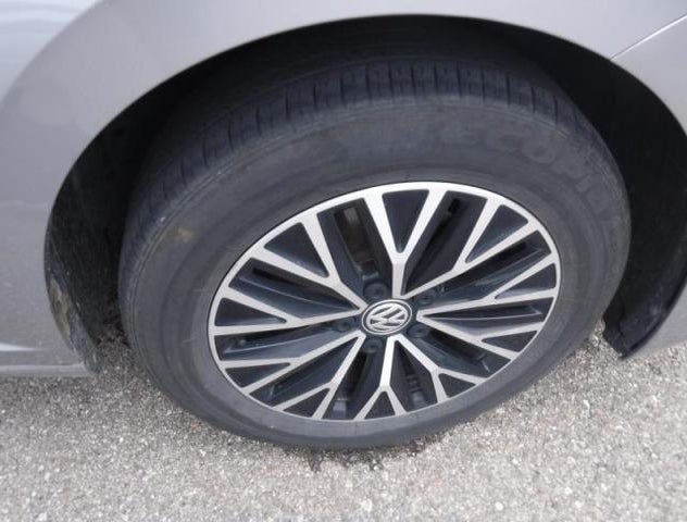 3VWC57BU9MM040150