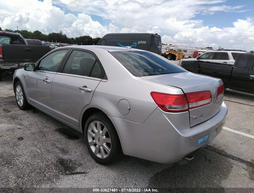 3LNHL2GC1BR750396