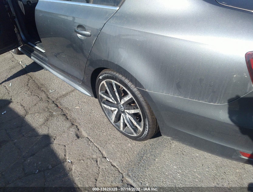 3VW5A7AJ9CM016926