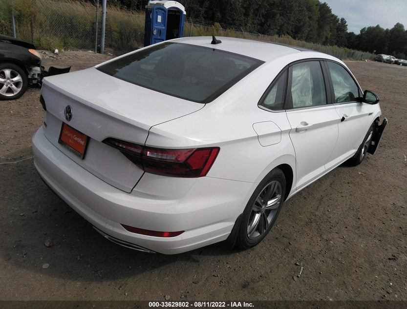 3VWCB7BU9LM033240