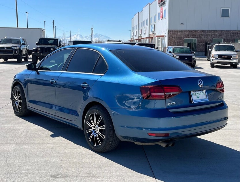 3VW167AJ9HM387303