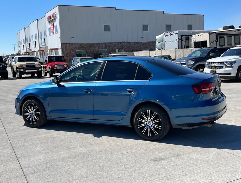 3VW167AJ9HM387303