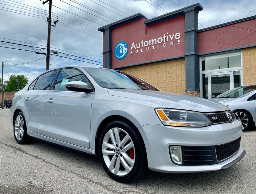 3VW567AJ8CM450207