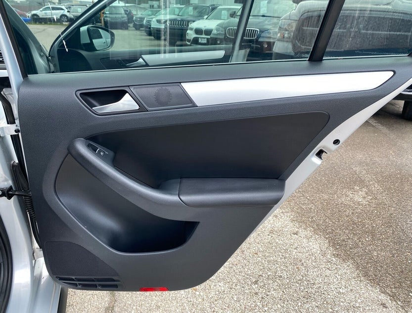 3VW567AJ8CM450207