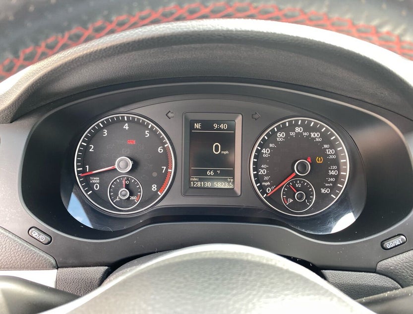 3VW567AJ8CM450207
