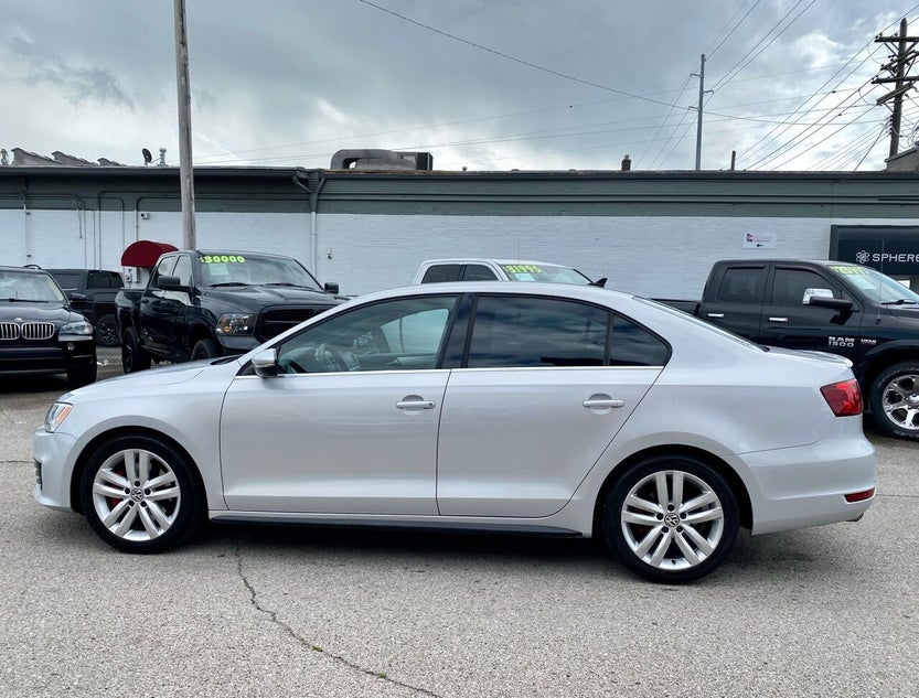 3VW567AJ8CM450207