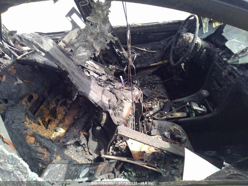 2004 Audi A6 2.7T S-Line VIN: WAUCD64B84N071257 Lot: 33643997