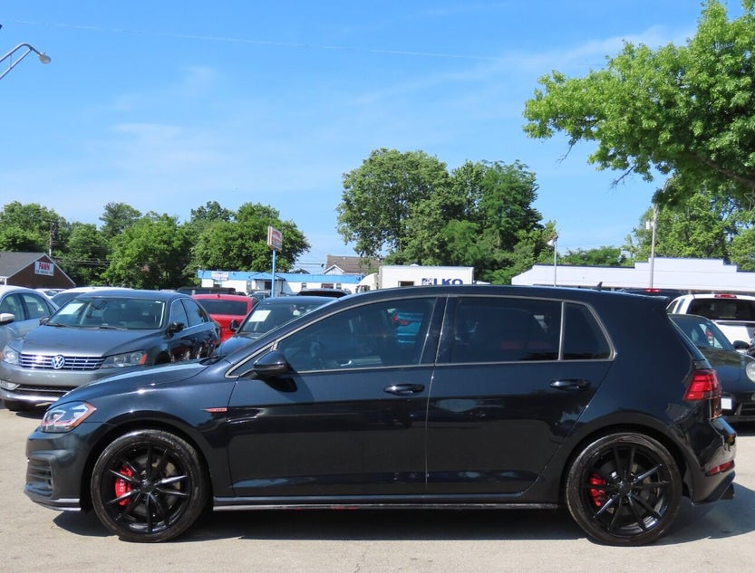 3VW5T7AU0KM010869