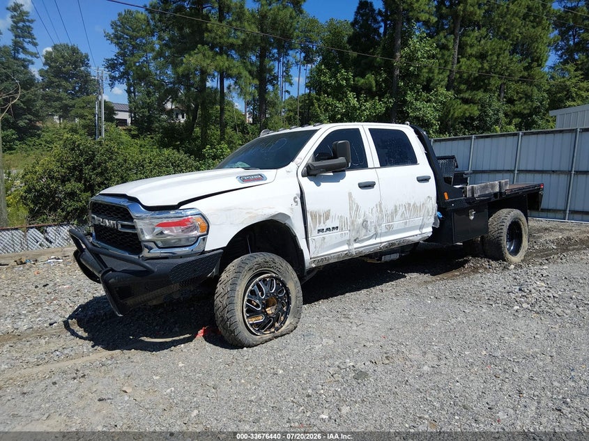 2021 RAM 3500 CHASSIS auction photo 2