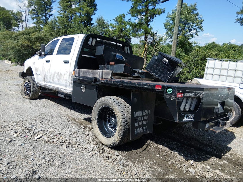 2021 RAM 3500 CHASSIS auction photo 3