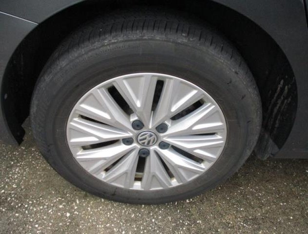 3VWCB7BU8LM037568