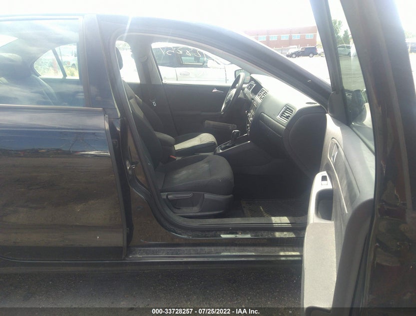 3VW2K7AJ1CM345085