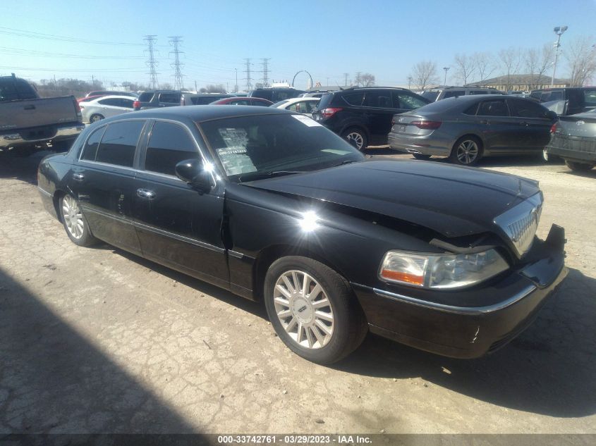 2005 Lincoln Town Car Signature L VIN: 1LNHM85W75Y657272 Lot: 33742761